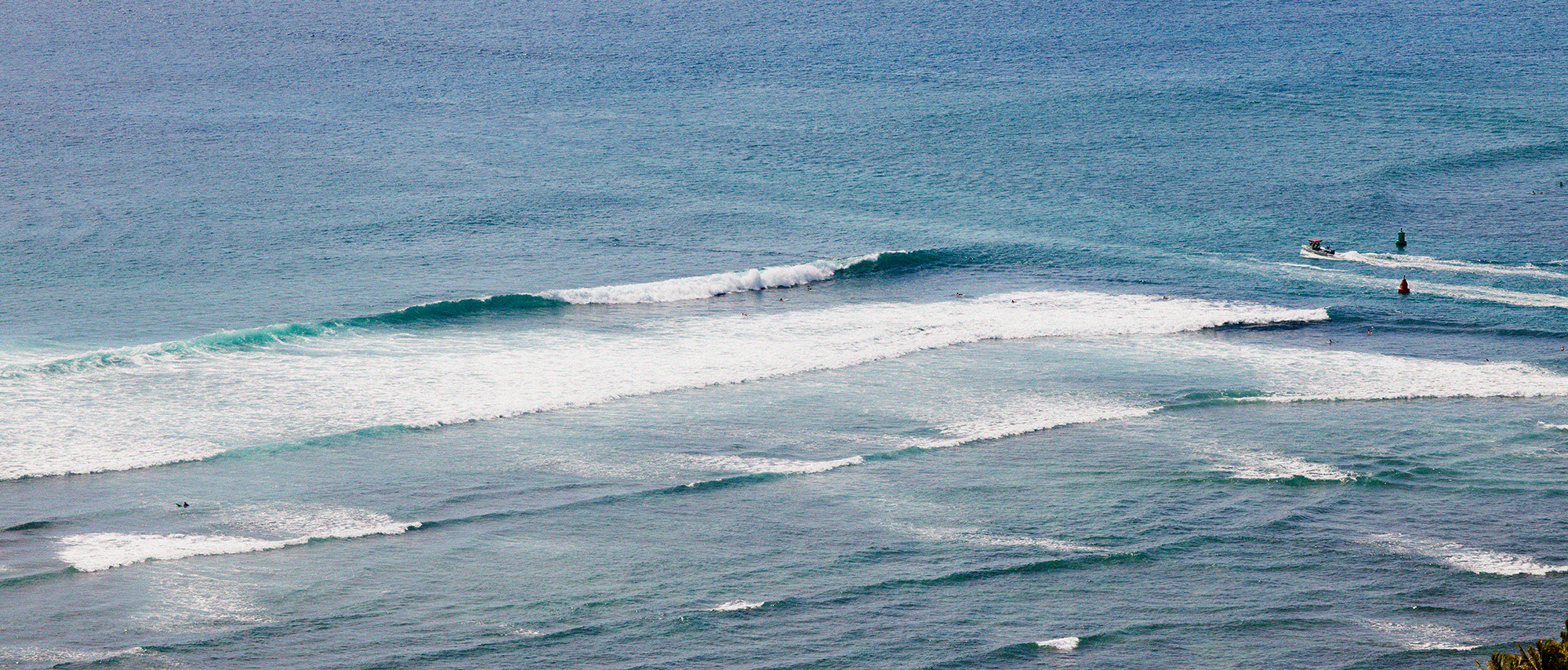 Waves coming to shoreline